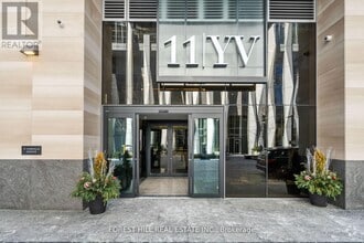 Building Photo - 11-1411 Yorkville Ave