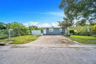 Building Photo - 1601 Palm Way
