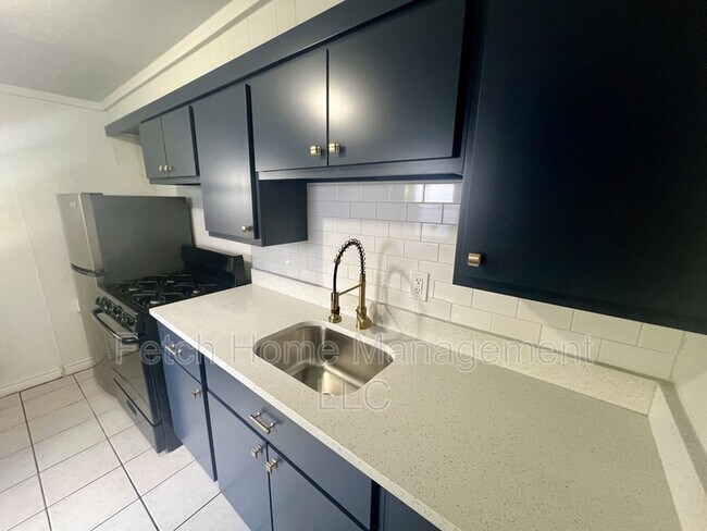 Foto del edificio - 615 Lake St