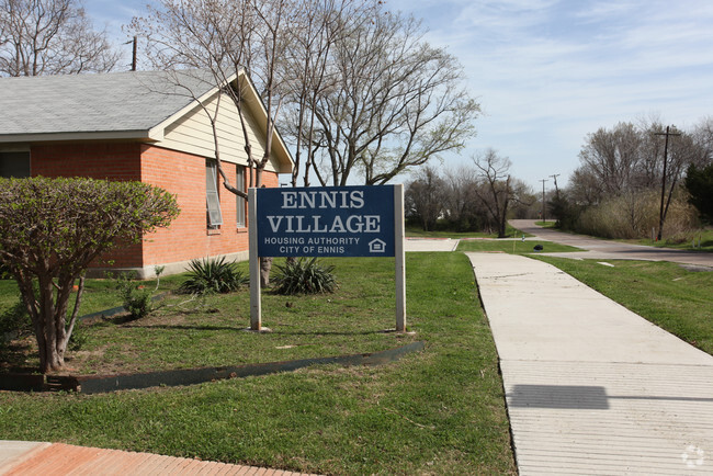 Building Photo - Ennis Village