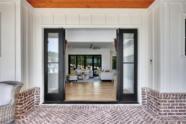 Foto del edificio - 247 Terrace View Dr