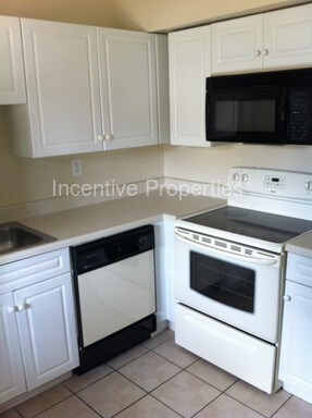 Building Photo - 12409 Oak Cedar Pl