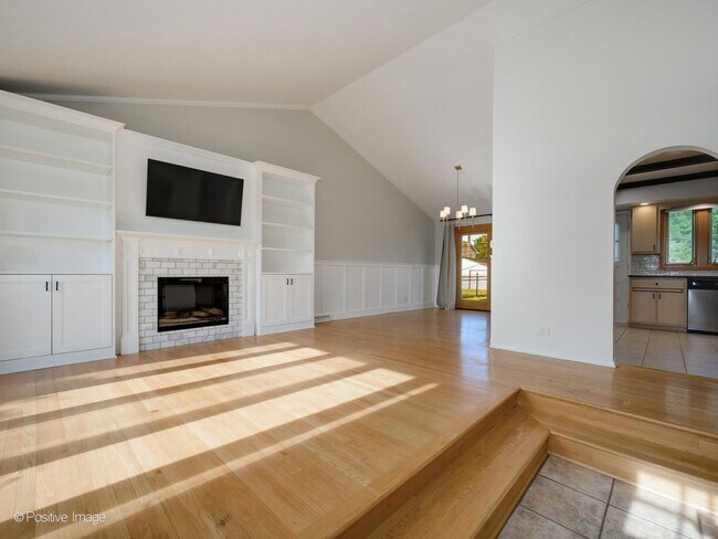 Foto del edificio - 713 N Forest Ave