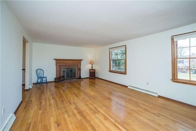 Building Photo - 5923 Barnes Ave