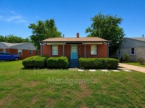 Building Photo - 205 N Key Blvd