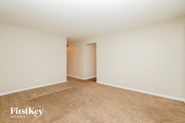 Foto del edificio - 576 Shelly Ln