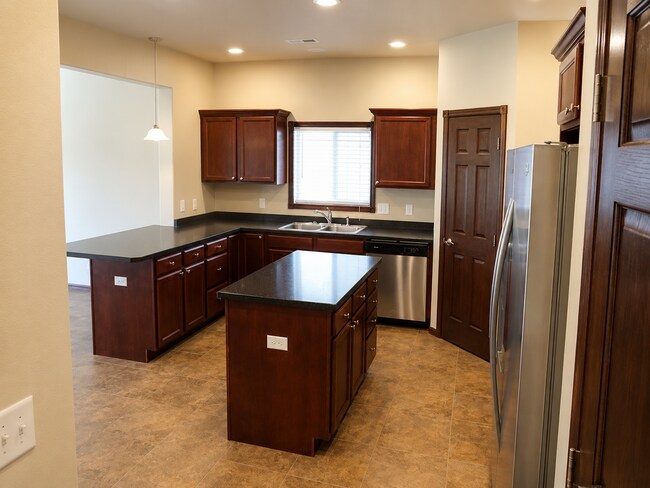 Foto del edificio - 1810 23rd Ave NW