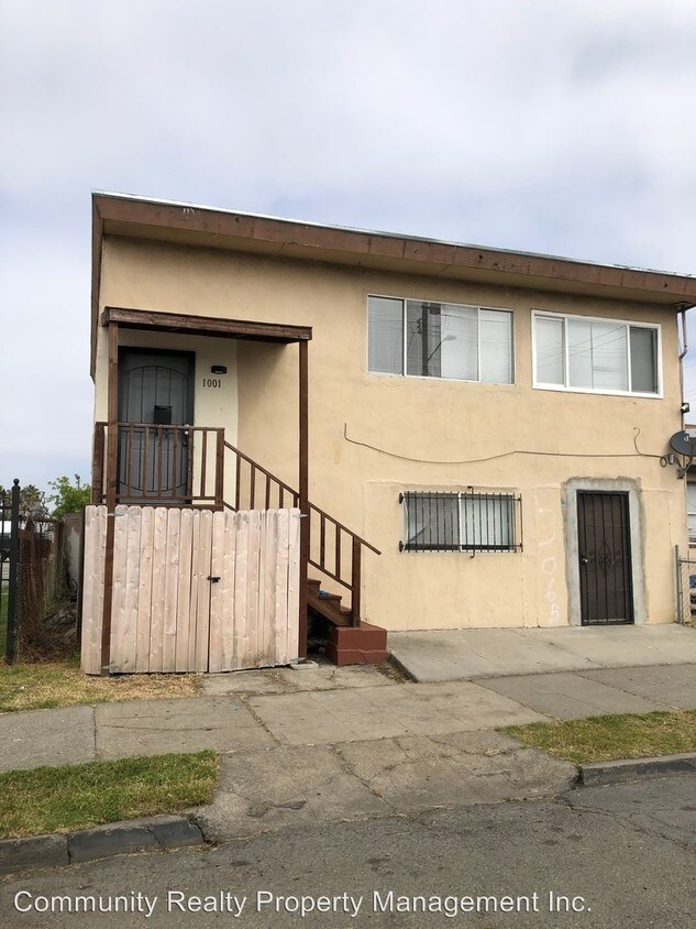 Primary Photo - 2 br, 1 bath Apartment - 1001 69th Ave.