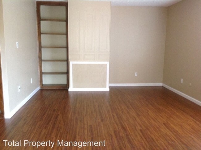 Building Photo - 2 br, 2 bath House - 631 N. Lynora