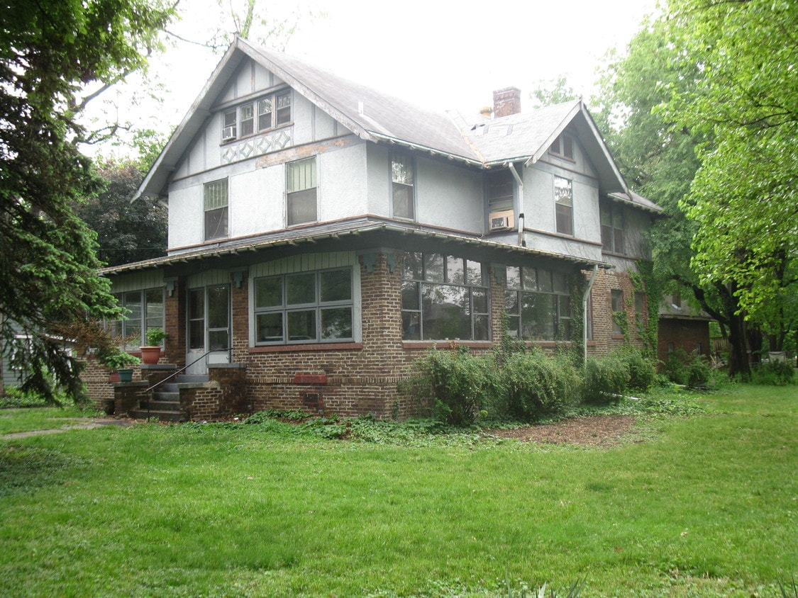 Primary Photo - 509 N Willis Ave