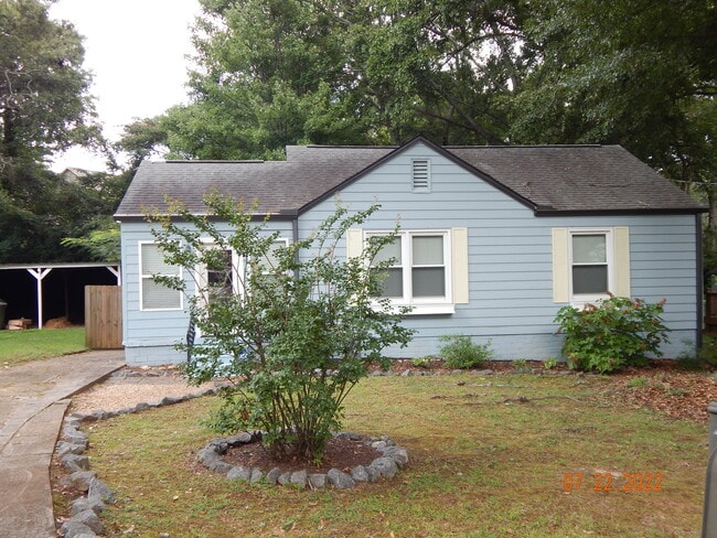 Building Photo - 1449 Mimosa Cir SE