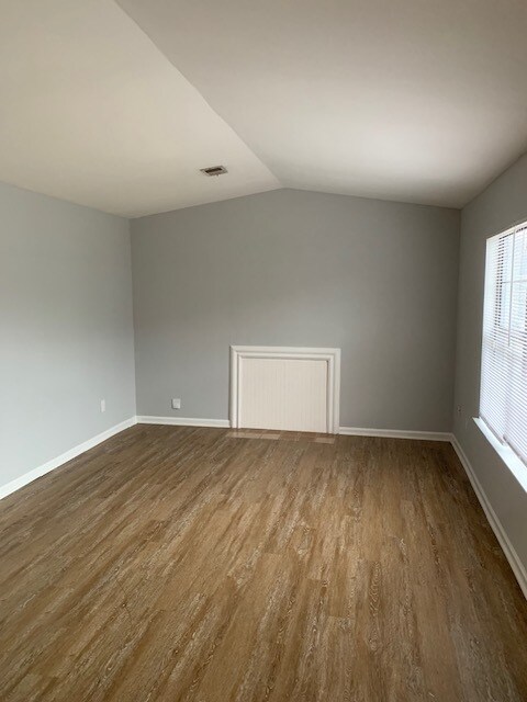 Foto del edificio - 3306 Chesapeake Cir