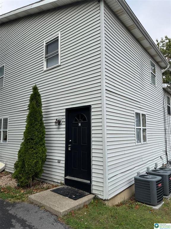 Foto del edificio - 1538 E 8th St