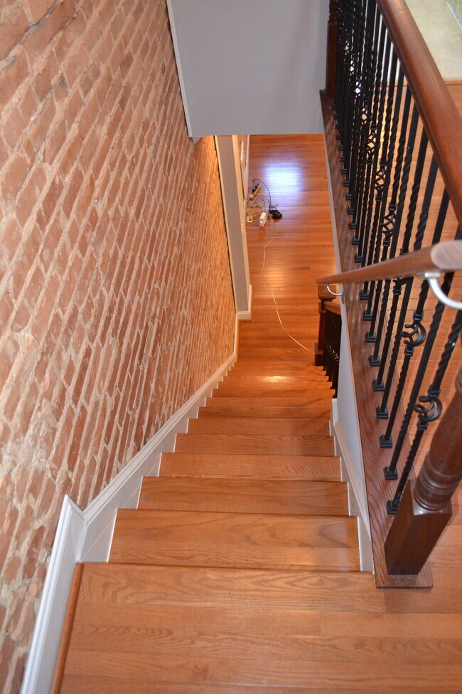 Foto del edificio - 114 S Highland Ave