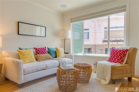 Living - 25 Kingston St