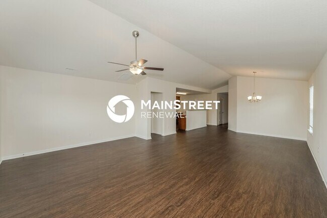 Foto del edificio - 3 Bedroom Pet-Friendly Home in Columbia, TN with Main Street Renewal