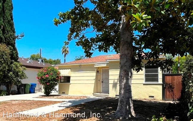 Building Photo - 2 br, 1 bath House - 5850 Satsuma Ave.
