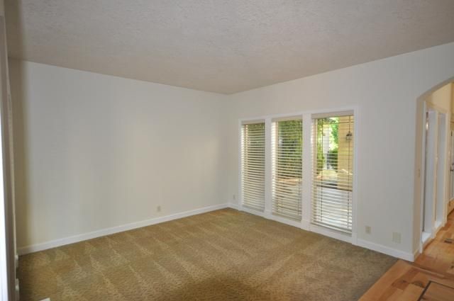 Foto del edificio - 325 W River Trail Ct