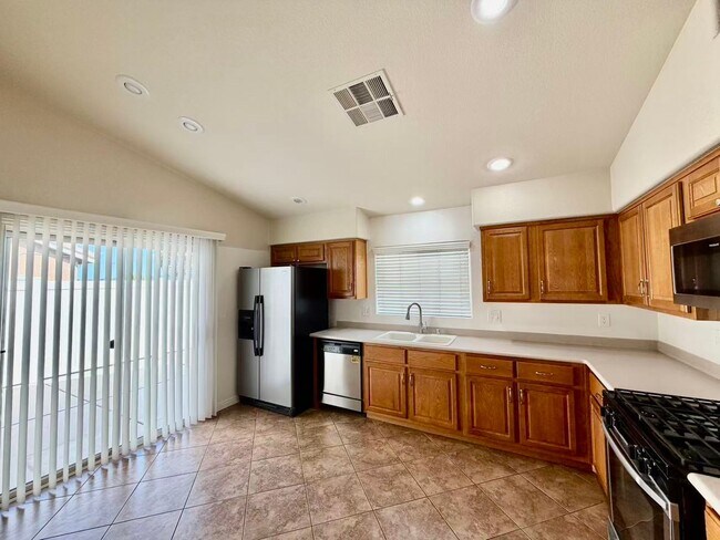Foto del edificio - CUTE ONE STORY TOWNHOME