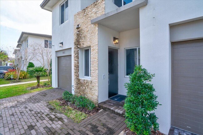 Foto del edificio - 1451 Pioneer Way