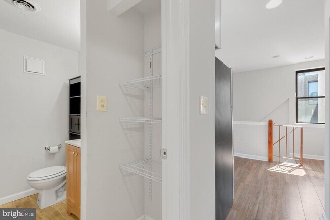 Building Photo - 777 S 6th St