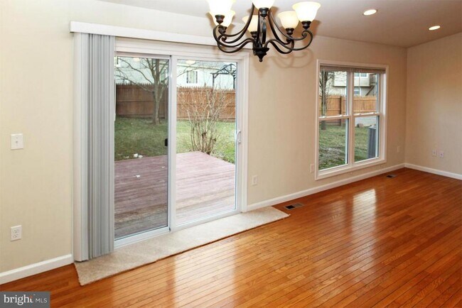 Building Photo - 730 Gentle Breeze Ct