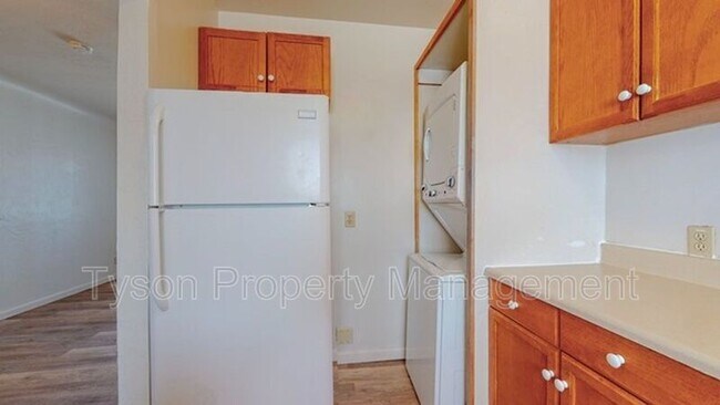 Building Photo - 2709 Bel Air Dr NE
