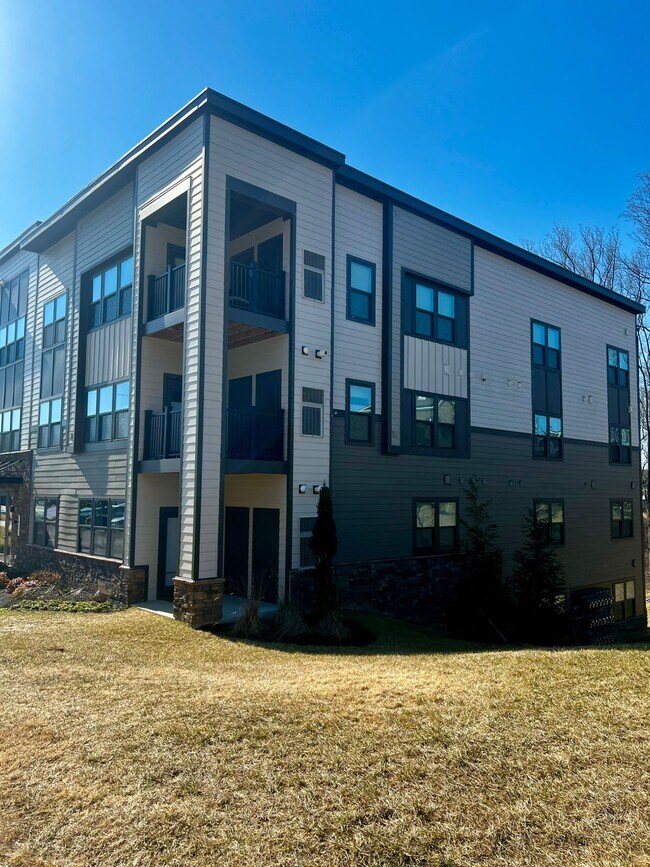 Foto del edificio - 10421 Resort Road