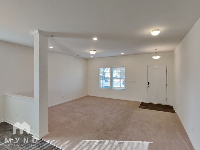 Foto del edificio - 2015 Creeks Landing Dr