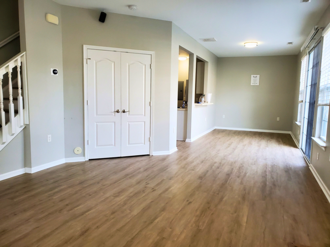 Building Photo - 5304 Elston Ln