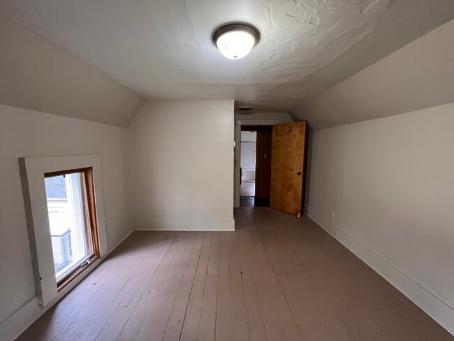 Foto del edificio - 1428 Cass St