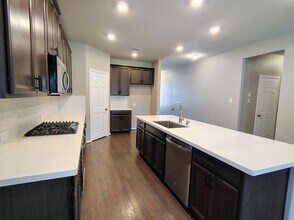 Building Photo - 2307 Sweet Bay Dr