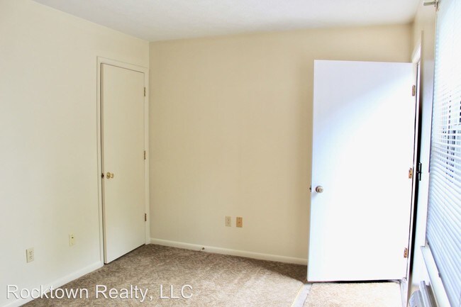 Foto del edificio - 255 W Elizabeth St