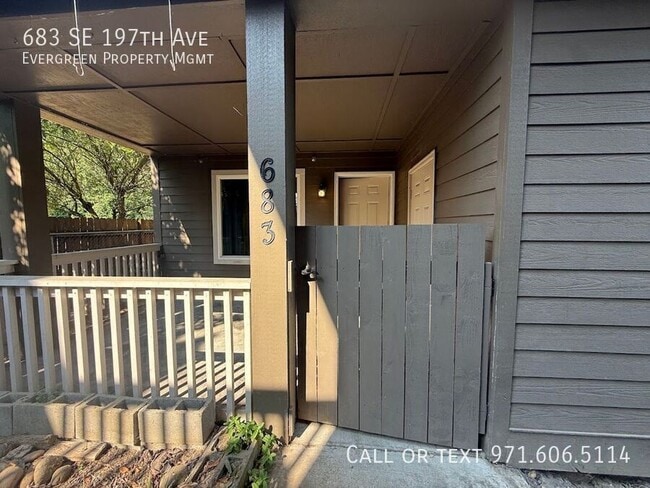 Building Photo - 683 SE 197th Ave