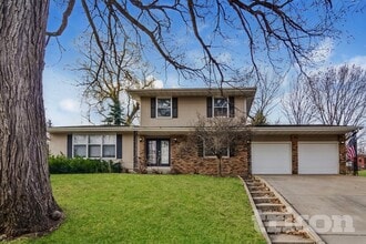 3301 Skyview Dr
