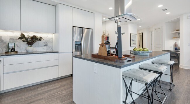 Foto del edificio - Sky High Serenity: Exclusive Penthouse Liv...