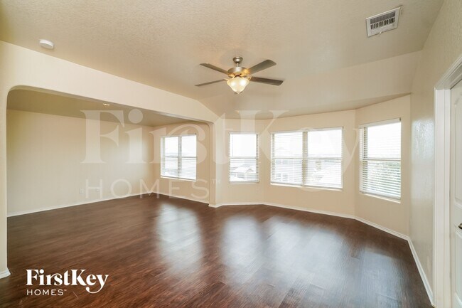 Foto del edificio - 2546 Just My Style