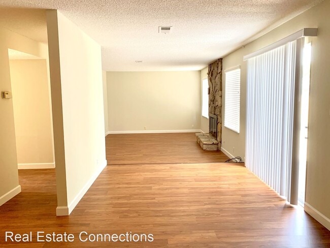 Building Photo - 4 br, 2 bath House - 2543 Glenrio Dr.