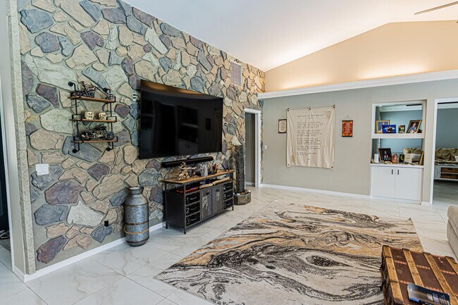 Foto del edificio - 1282 SW Bent Pine Cove