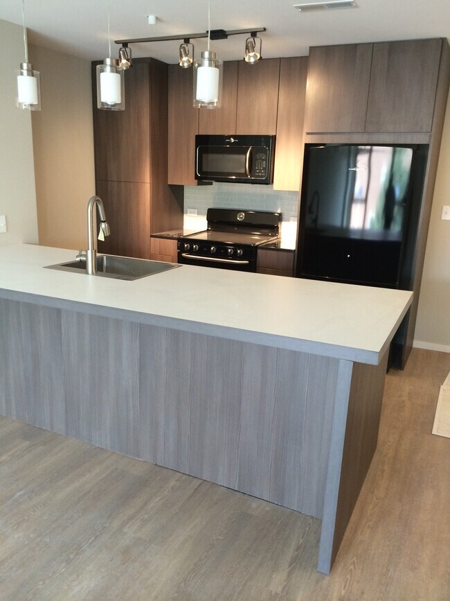 Foto del edificio - 225 W Evergreen Ave