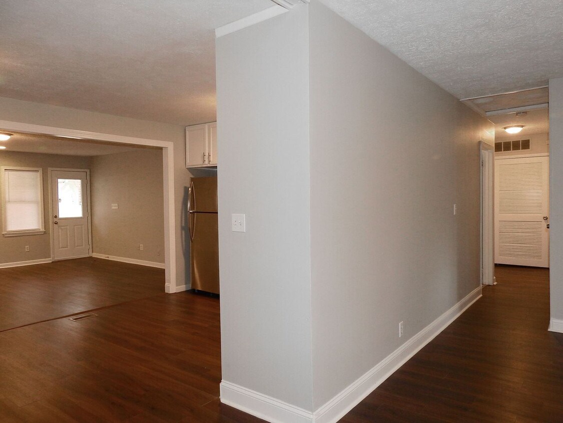 Photo - 9813 East Ave (Louisville, KY)