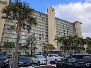 Building Photo - 10680 S Ocean Dr