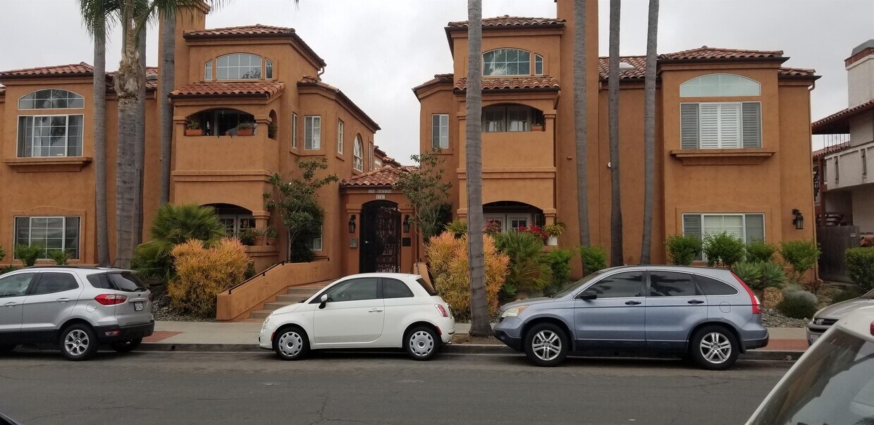 Primary Photo - 3727 7th Ave