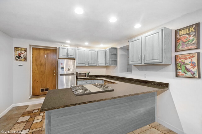 Foto del edificio - 2305 N Oakley Ave