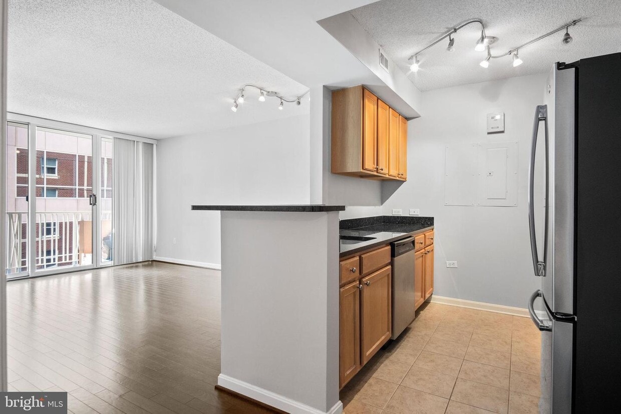 880 N Pollard St Unit 727, Arlington, VA 22203 Apartment for Rent in Arlington, VA