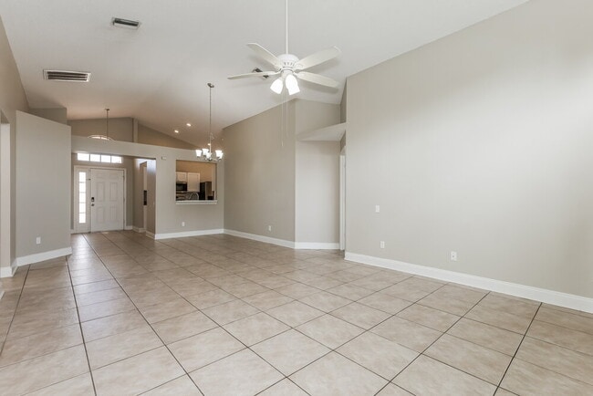 Building Photo - 12230 Dawn Vista Dr
