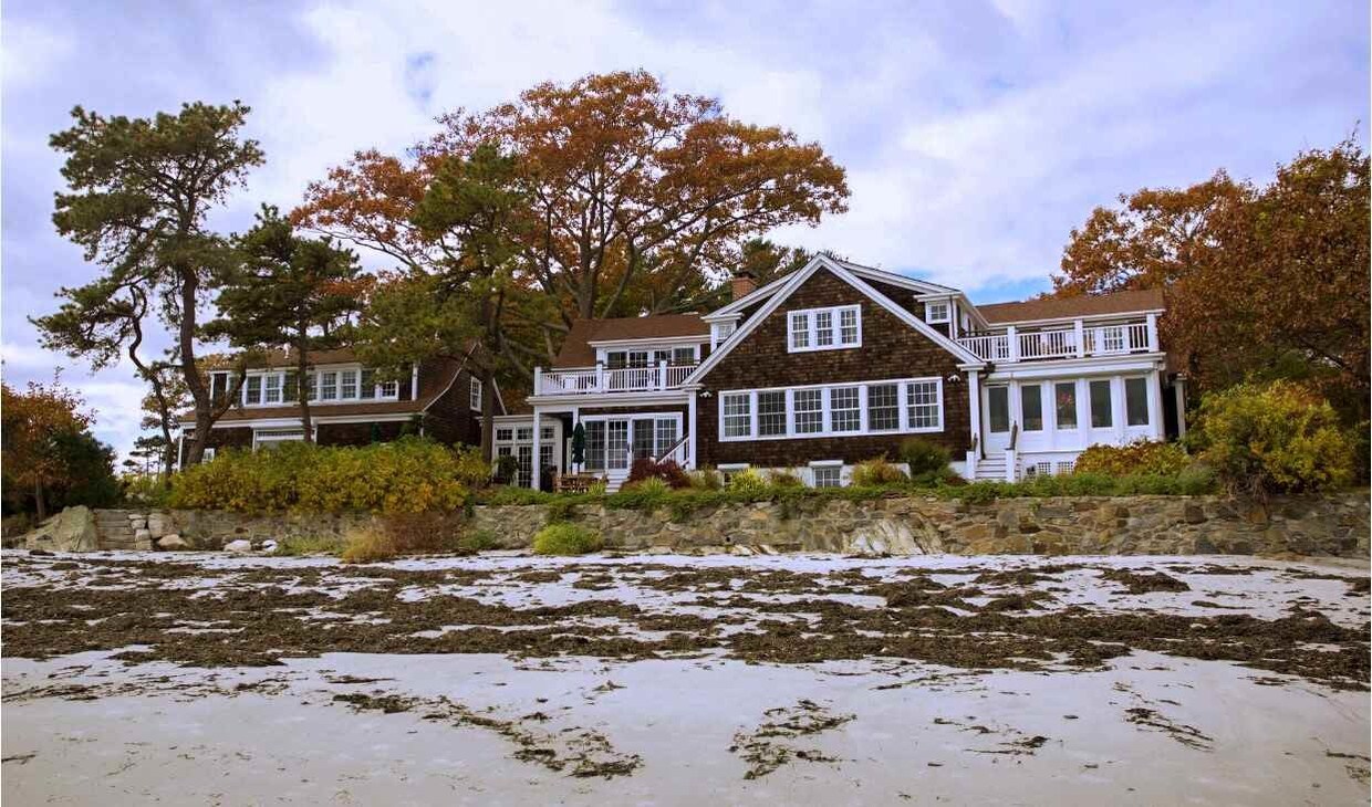 Primary Photo - 98 Beach Hill Rd