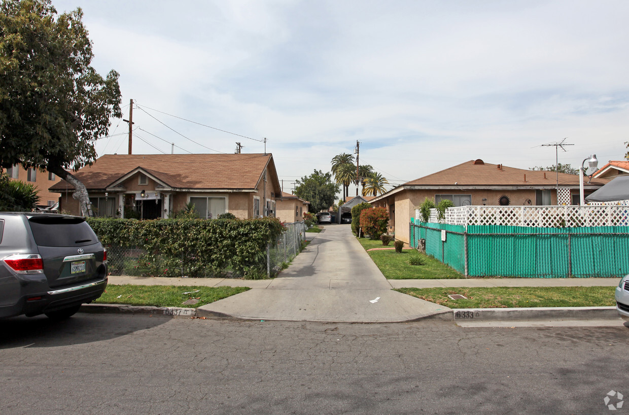 Primary Photo - 6333-6337 Woodlawn Ave