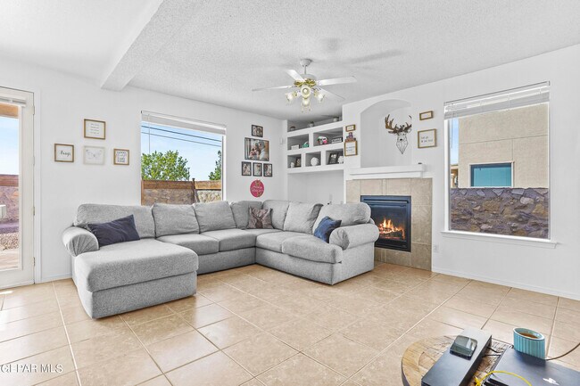 Foto del edificio - 12952 Alfredo Apodaca Dr