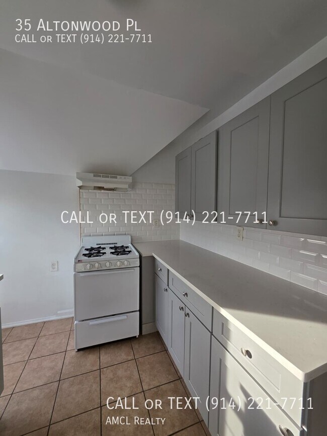 Foto del edificio - 35 Altonwood Pl